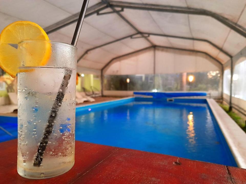 Y Termas Del Hotel 3*